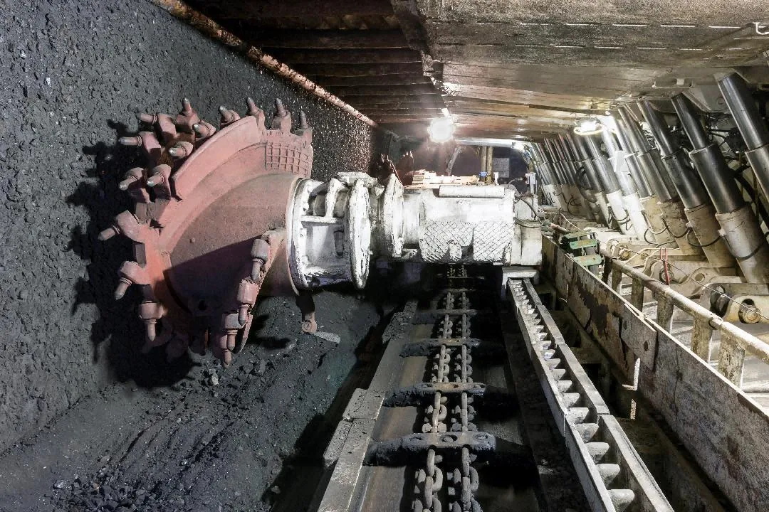 Born for harsh environments | Ultra-wear-resistant mining hydraulic hoses empower smart mines for ef